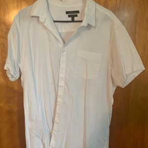 Men’s short sleeve button down shirt.